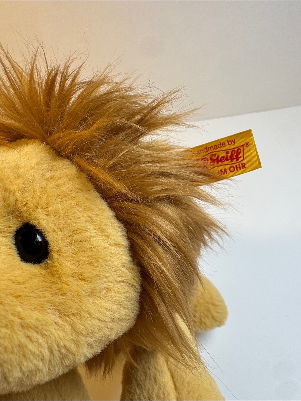 Steiff Liam the Lion Plush Cuddly Friends - Picture 7 of 7